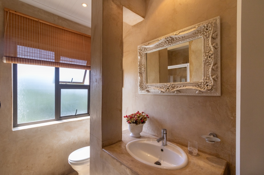 9 Bedroom Property for Sale in West Bank Eastern Cape